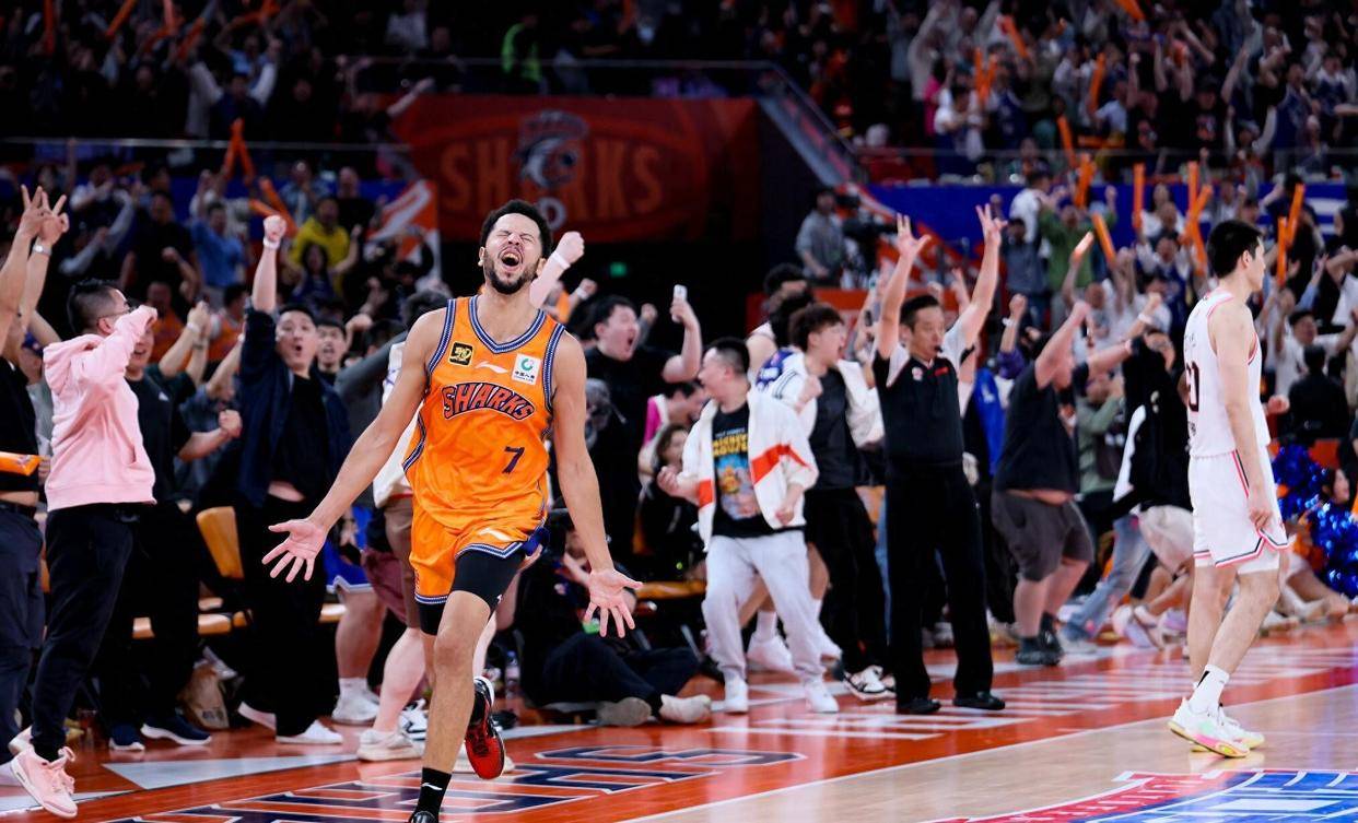 ac米兰关于刚刚!底特律活塞今晚手感冰凉冲刺阶段菲尼克斯太阳备战CBA季后赛,今夜新疆广汇备战欧冠的信息